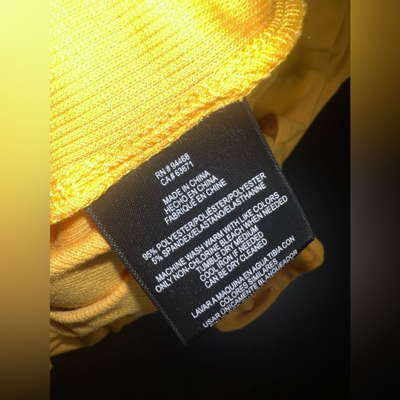 BCBG Paris Women's Rib Knit Dress With Mid Section Cut Out in Yellow Sz XL EUC - Picture 7 of 7